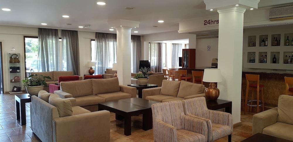 Helios 2 Apartamento Pafos Exterior foto