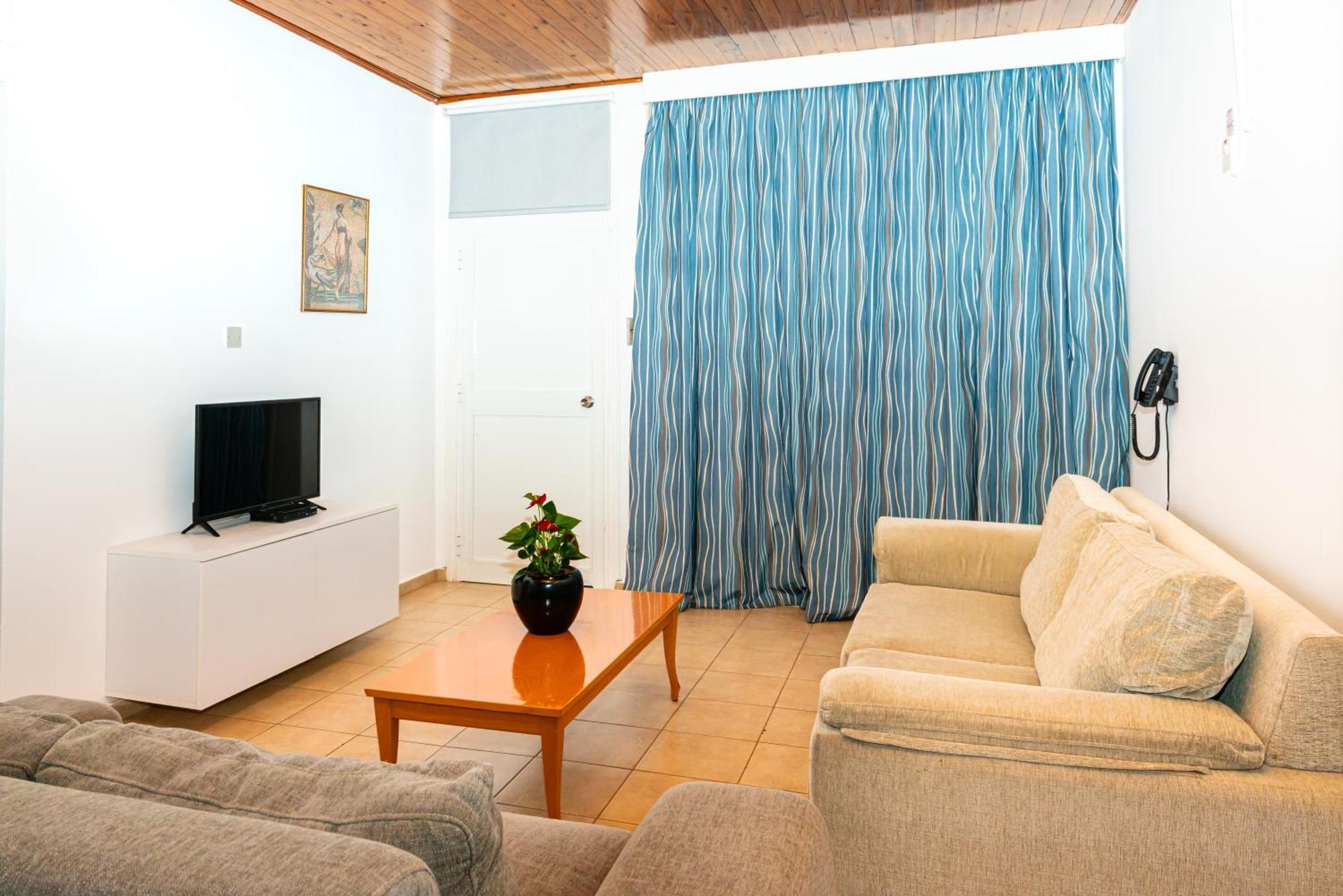Helios 2 Apartamento Pafos Exterior foto